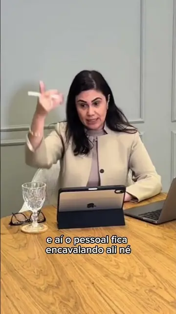 Capa do vídeo: Reunião para marcar outra reunião. Isso acontece na sua empresa também? Reuniões, reuniões...
